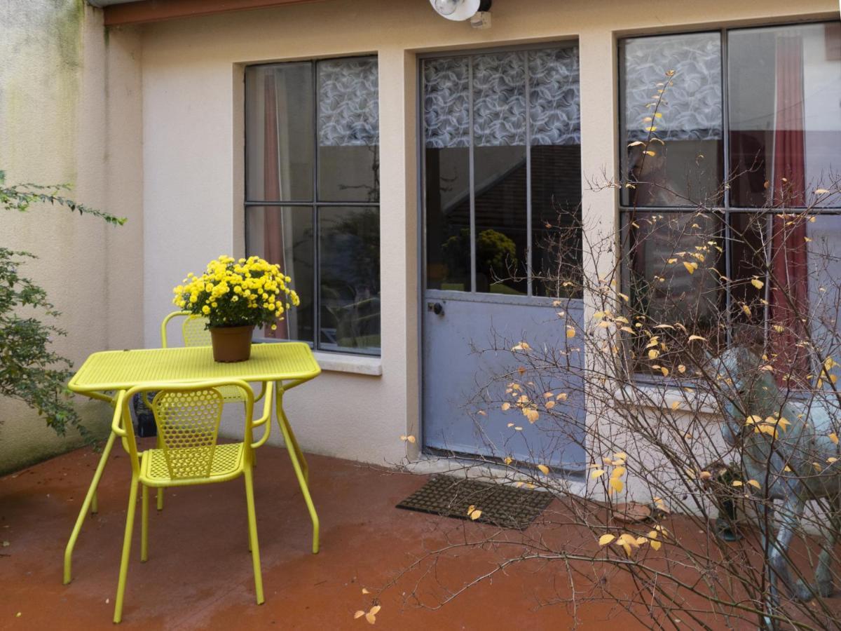 Voyage… Villa Noyers-sur-Serein Exterior photo